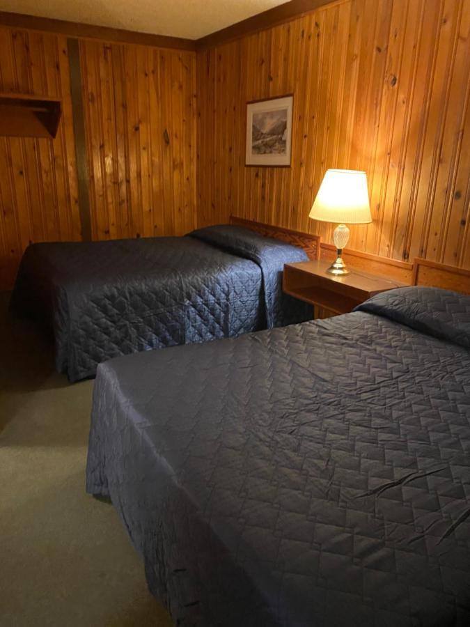 Glacier View Inn Haines Junction Exterior foto